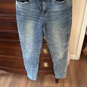 Signature by Levi Strauss Light Blue Cropped Jeans